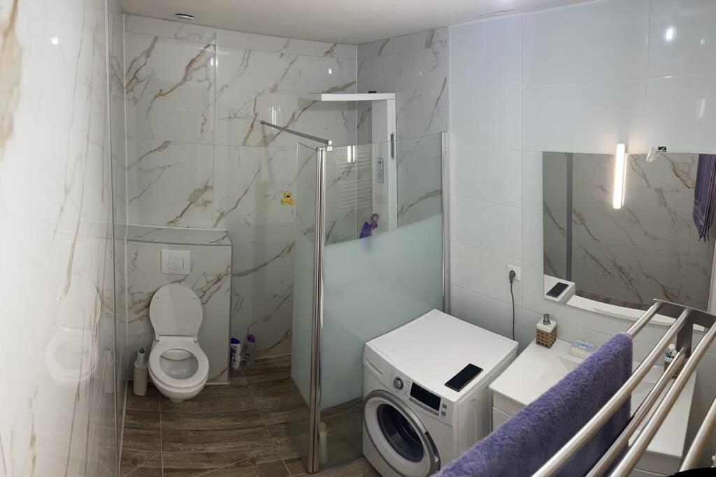 Appartement Prive Dans Villa Монтобан Экстерьер фото
